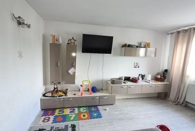 Apartament cu 3 camere decomandat în Păcurari - 2
