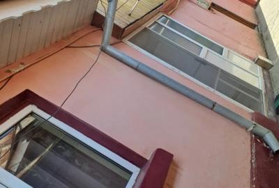 Casă cu 4 camere în Bariera Vâlcii - 16