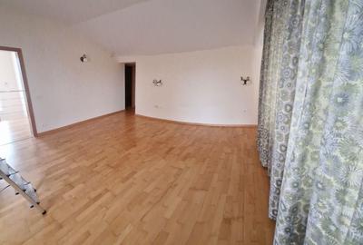 NOU! Vila EXCLUSIVISTA, 5 camere, curte GENEROASA,COMISION 0 - 10