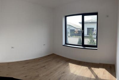 Casă individuală cu 5 camere cu Canalizare în Balotești - 16