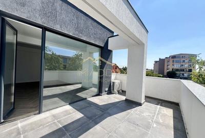 Vilă **6 camere  **451mp // Zona Iancu Nicolae - 12