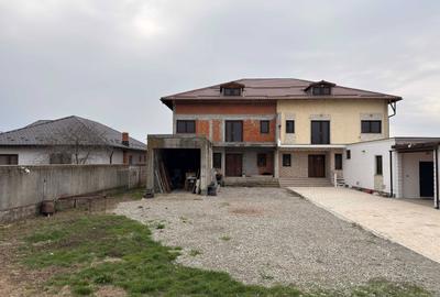 Casă cu 4 camere în Postârnacu - 4