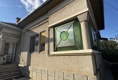 Casă individuală cu 3 camere cu Canalizare în Mărăști