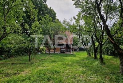 Teren intravilan imprejmuit 1915 mp  PUZ aprobat utilitati in Tocile - 3