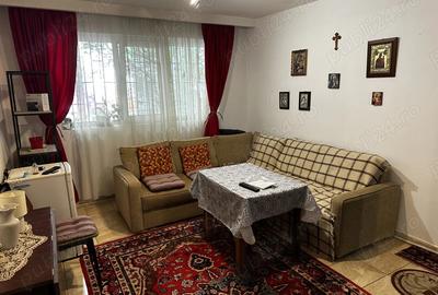 Apartament cu 2 camere decomandat în P-ța Victoriei - 2