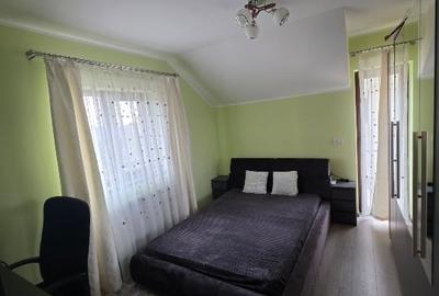 Proprietar vand casa individuala cu 4 camere si teren de 820 mp - Dumbravita - 11