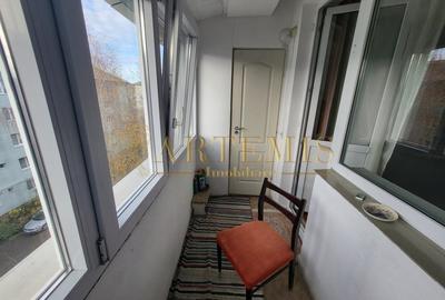 Apartament de 3 camere, decomandat, 60 mp., zona Independentei - 9