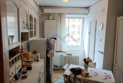 Apartament cu 3 camere decomandat în Ampoi 2 - 1