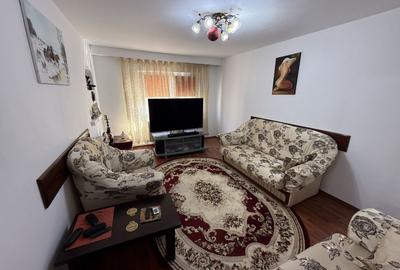 Apartament cu 3 camere decomandat, mobilat în Tomis Nord