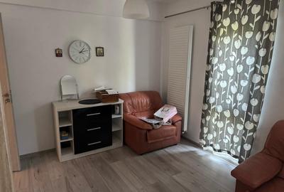 De vânzare casă tip înșiruită – 4 camere, mobilată și utilată - 6