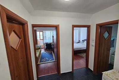 Vanzare 4 camere - mobilat/utilat Mega Mall - 2