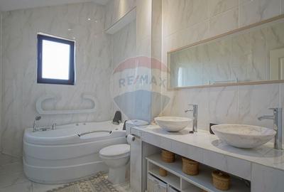 De vanzare penthouse in Tractoru, 3 camere, mobilat si utilat - 10