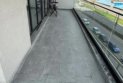 Apartament cu 3 camere decomandat în Titan