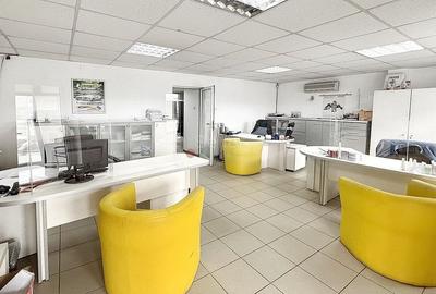 Vad Comercial Ridicat, Vizibilitate maxima - 1