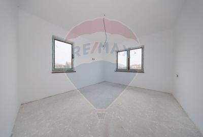 Casă individuală cu 4 camere cu Teren 330 Mp în Stupini - 16