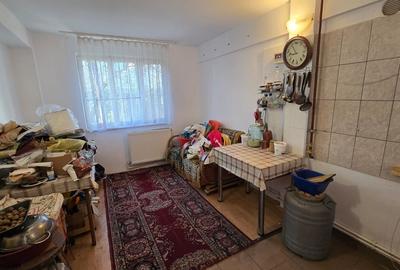 Casă cu 6 camere cu Teren 530 Mp în Drumul Taberei - 13