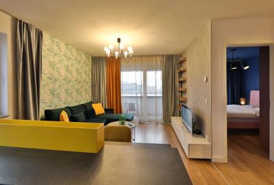 Apartament cu 2 camere decomandat, mobilat în Tractorul - 5