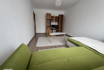 Apartament cu 3 camere decomandat în Nicolina