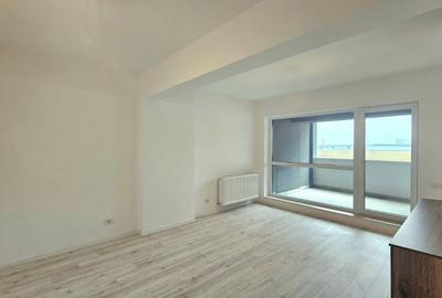 Apartament cu 2 camere decomandat în Tractorul