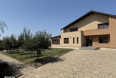 Casă cu 4 camere cu Teren 350 Mp în Craiovei - 2