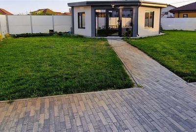 Casă individuală cu 6 camere cu Teren 700 Mp în Săcălaz - 1