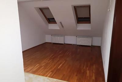 Închiriem birou in centrul Timisoarei 45mp-parter-360€ 48mp-mansardă înaltă-330€ Închiriem birou in centrul Timisoarei 45mp-parter-360€ 48mp-mansardă înaltă-330€ - 16