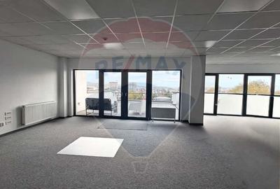 Birou, de 116 mp, în Gruia - 1