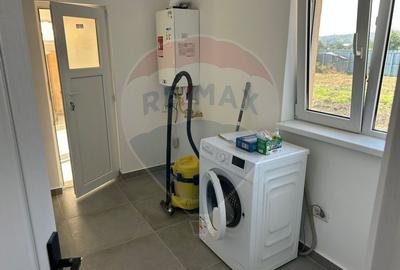 Casa renovata cu 4 camere in Urechesti - 11