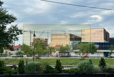 Spațiu comercial, de 70 mp, în Podul de Piatră - 2