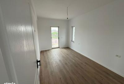 Casă cu 4 camere semidecomandat cu Teren 400 Mp în Miroslava - 14