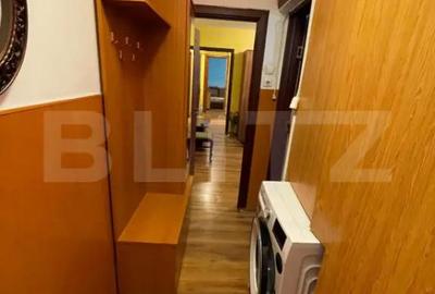 Apartament cu 3 camere semidecomandat în Central