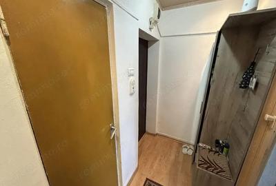 Apartament cu 2 camere semidecomandat în CET - 4