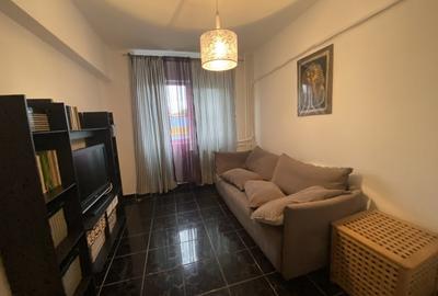 Apartament cu 3 camere decomandat, mobilat în Tei - 32