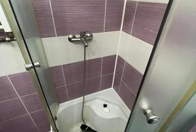 Garsonieră decomandată în Steaua - 2