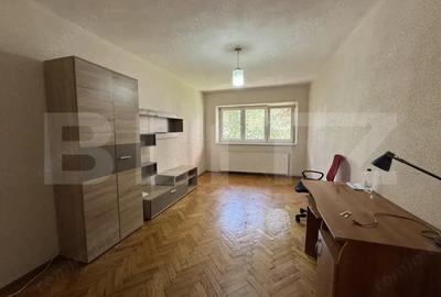 Apartament de vanzare, cu 2 camere decomandat, 50 mp, zona Traian