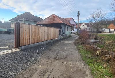 Pret Redus ! Casa cu teren zona Roscani,Tinutul Pastravariilor - 2