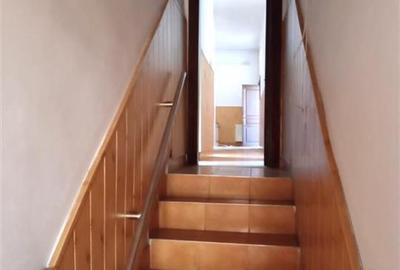 Casă cu 12 camere cu Teren 629 Mp în Tineretului - 23