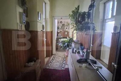 Apartament cu 4 camere semidecomandat în Ultracentral