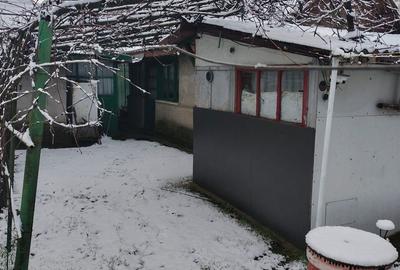 Casă cu 2 camere cu Teren 420 Mp în Central - 2