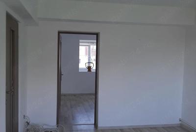 Apartament cu 2 camere nedecomandat în Energiei - 3