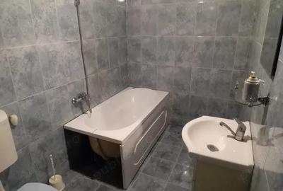 Apartament cu 2 camere decomandat în Rahova - 1