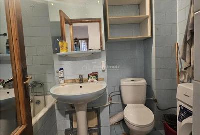 Apartament cu 2 camere decomandat în Micro I - 1