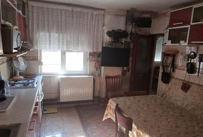 Apartament cu 3 camere decomandat în Central - 4