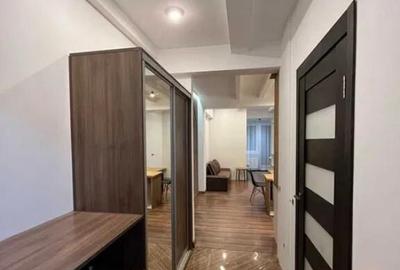 Apartament cu 2 camere decomandat în Pajura