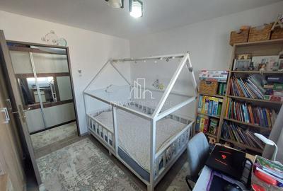 Apartament 3 Camere , De Vanzare, 22 Decembrie, 7 Noiembrie - 6