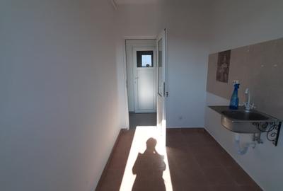 Garsonieră semidecomandată în Rahova - 9