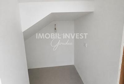 Casă cu 4 camere cu Teren 180 Mp în Cetate - 8