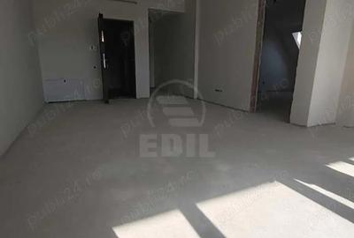 Apartament cu 3 camere semidecomandat în Sud - 7