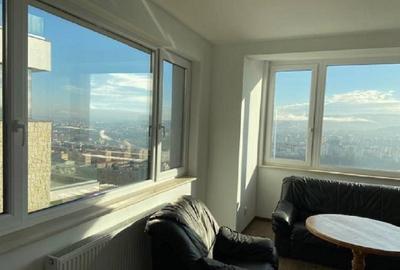 Apartament cu 4 camere decomandat în Grigorescu