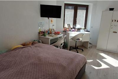 Apartament cu 4 camere semidecomandat, mobilat în Bartolomeu - 16